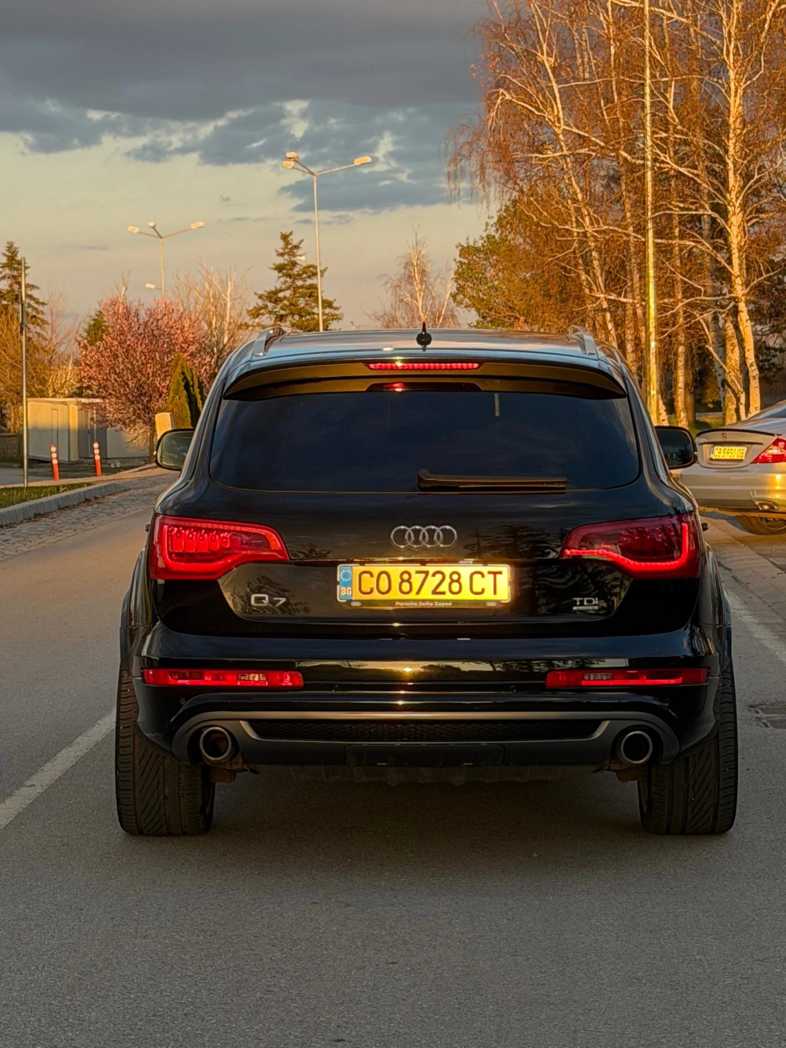 Audi Q7 3.0tdi 245 BOSE SideAssist НОВА Ambient, снимка 5 - Автомобили и джипове - 53832999