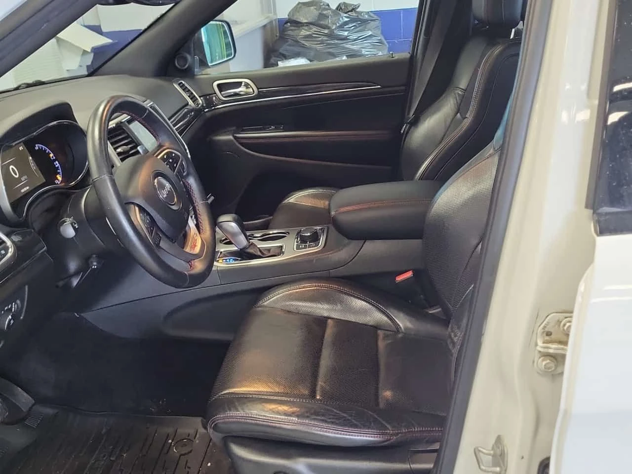 Jeep Grand cherokee TRAILHAWK/CARFAX/ДИСТРОНИК/ОБДУХ/ШИБЕДАХ, снимка 6 - Автомобили и джипове - 54417722