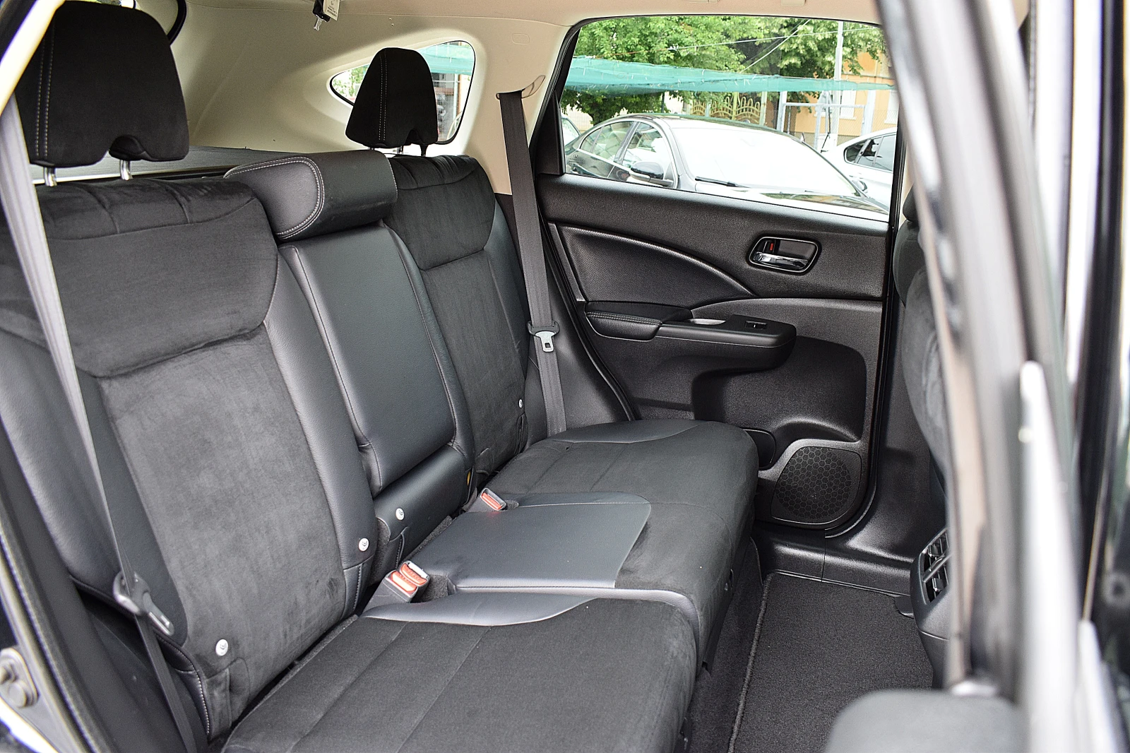 Honda Cr-v 2.2/ШВЕЙЦАРИЯ/ BLACK EDITION/4x4, снимка 16 - Автомобили и джипове - 54583650