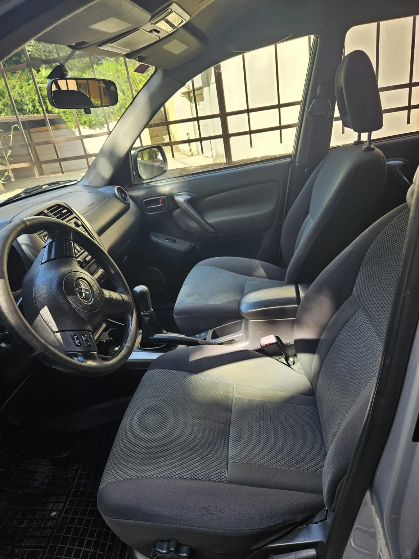 Toyota Rav4 2.0 D4D 4x4 116к.с., снимка 13 - Автомобили и джипове - 55859638