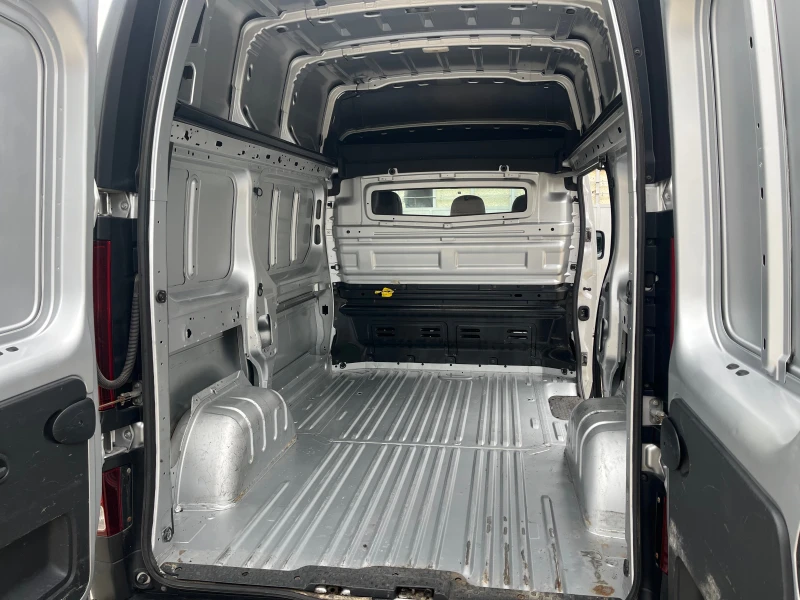 Opel Vivaro 1.6 Diesel 120k.c, снимка 12 - Бусове и автобуси - 52051831