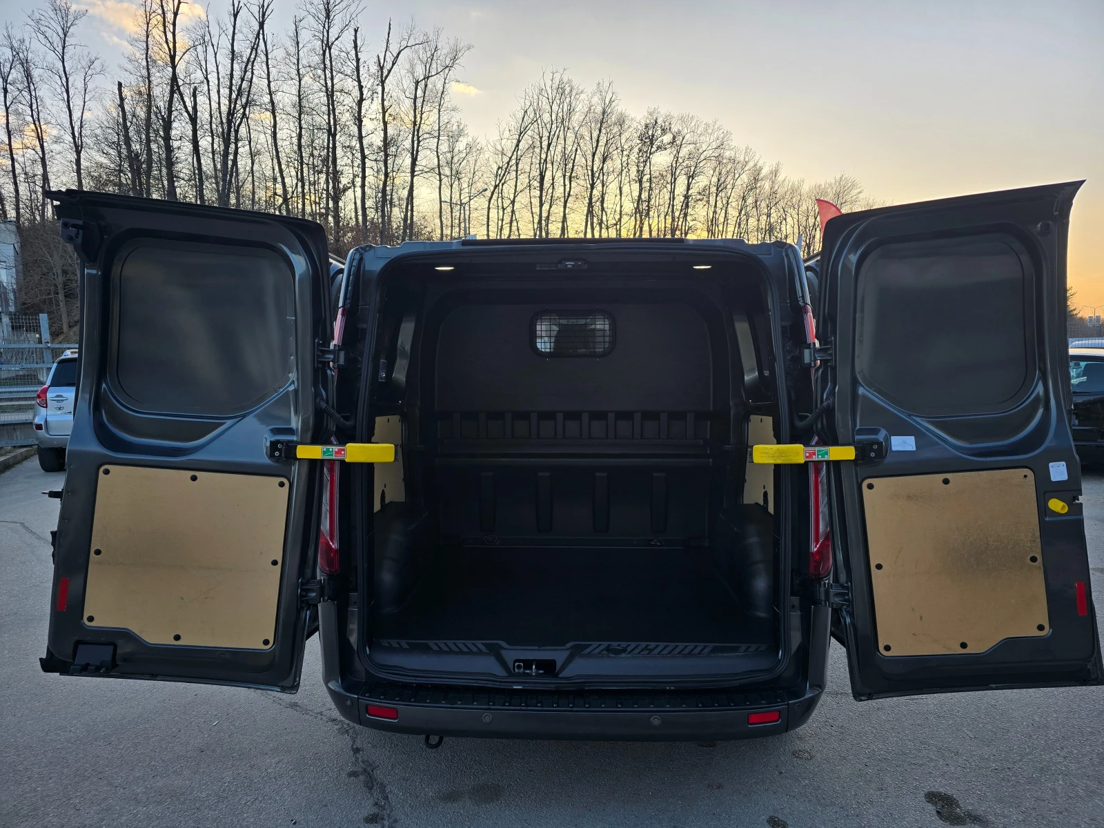 Ford Transit Custom 6-МЕСТЕН/ДВЕ СТРАНИЧНИ ВРАТИ, снимка 12 - Бусове и автобуси - 53830363