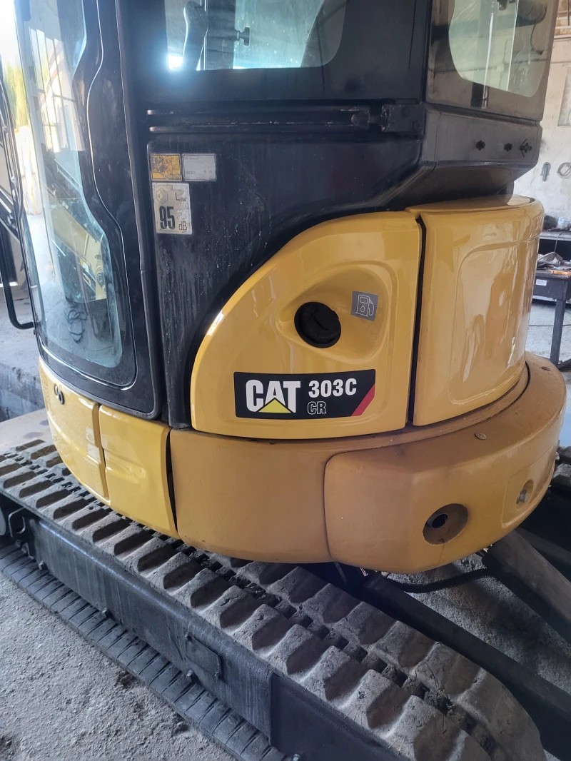 Багер Cat 303, снимка 2 - Индустриална техника - 53181943