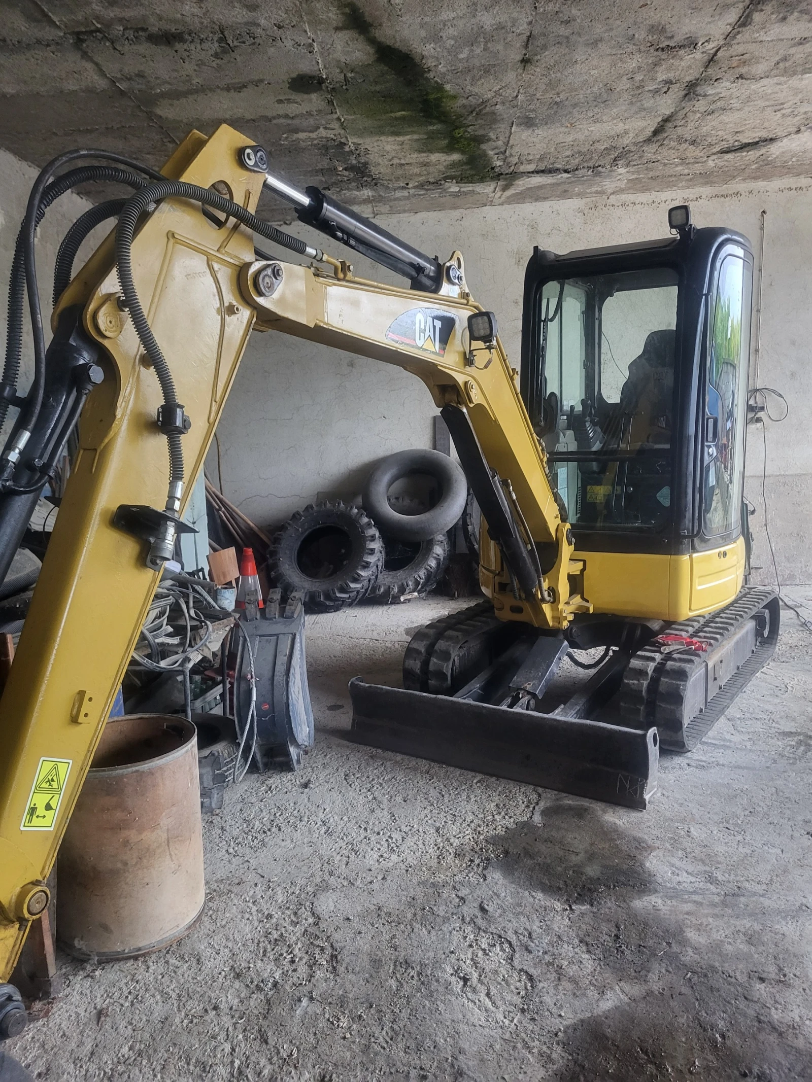 Багер Cat 303 - изображение 6