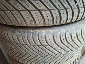 Гуми Всесезонни 245/45R19, снимка 3