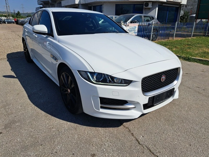 Jaguar XE, снимка 1 - Автомобили и джипове - 41607609