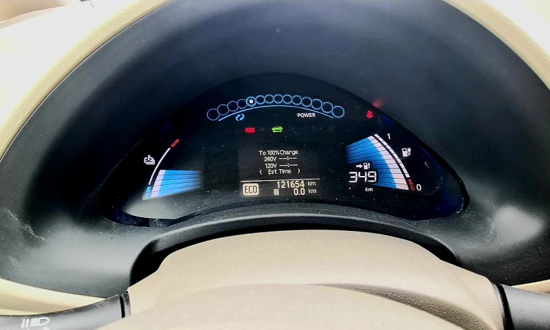 Nissan Leaf  ZE0 НОВА БАТЕРИЯ 40kWh, снимка 9 - Автомобили и джипове - 47697942