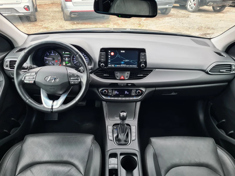 Hyundai I30 1.6crdi autom. Full, снимка 9 - Автомобили и джипове - 48068875