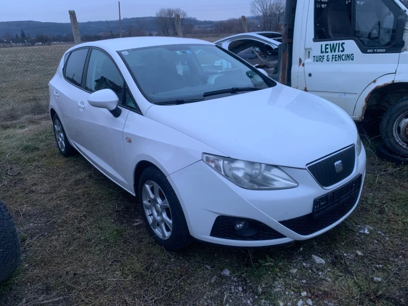 Seat Ibiza 1.4i, снимка 4 - Автомобили и джипове - 48448743