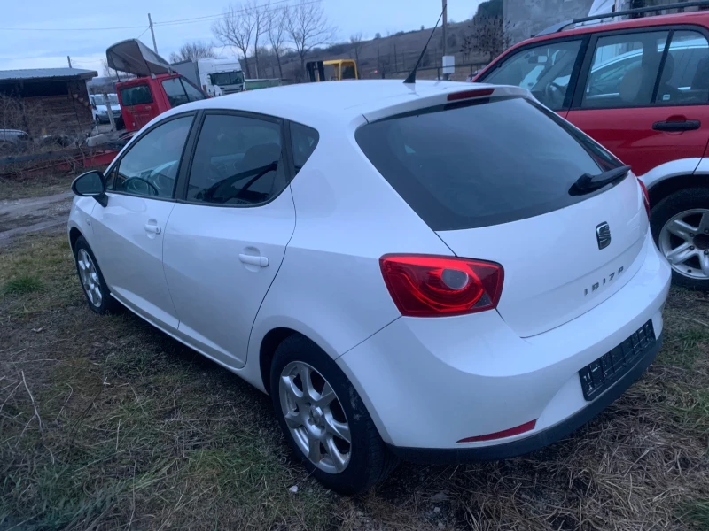 Seat Ibiza 1.4i, снимка 2 - Автомобили и джипове - 48448743