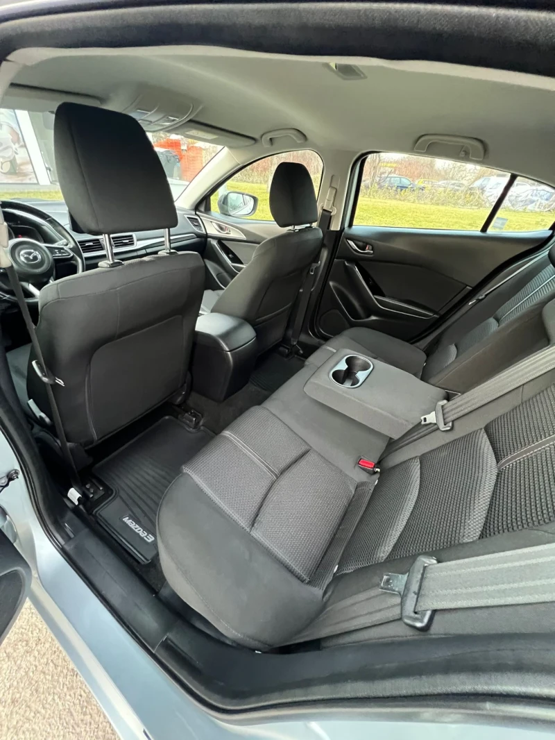 Mazda 3 SKYACTIV, снимка 12 - Автомобили и джипове - 48898895