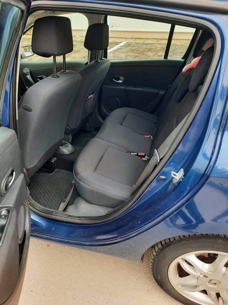 Renault Clio 1.6, снимка 5 - Автомобили и джипове - 48953334