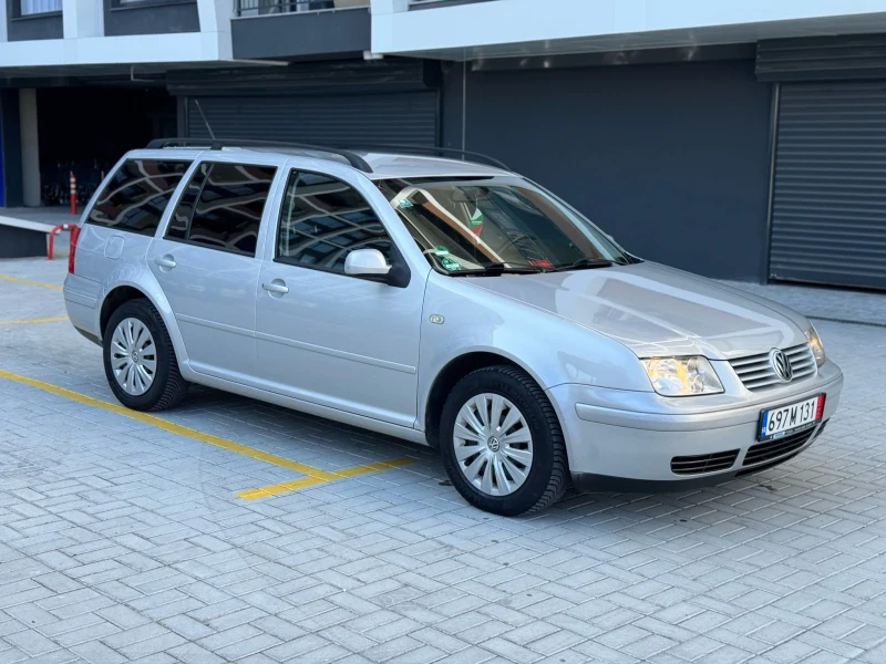 VW Bora 2.0 Бензин Топ Състояние, снимка 1 - Автомобили и джипове - 49581192