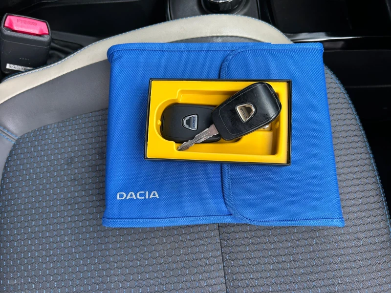 Dacia Spring Електик, снимка 14 - Автомобили и джипове - 51416530