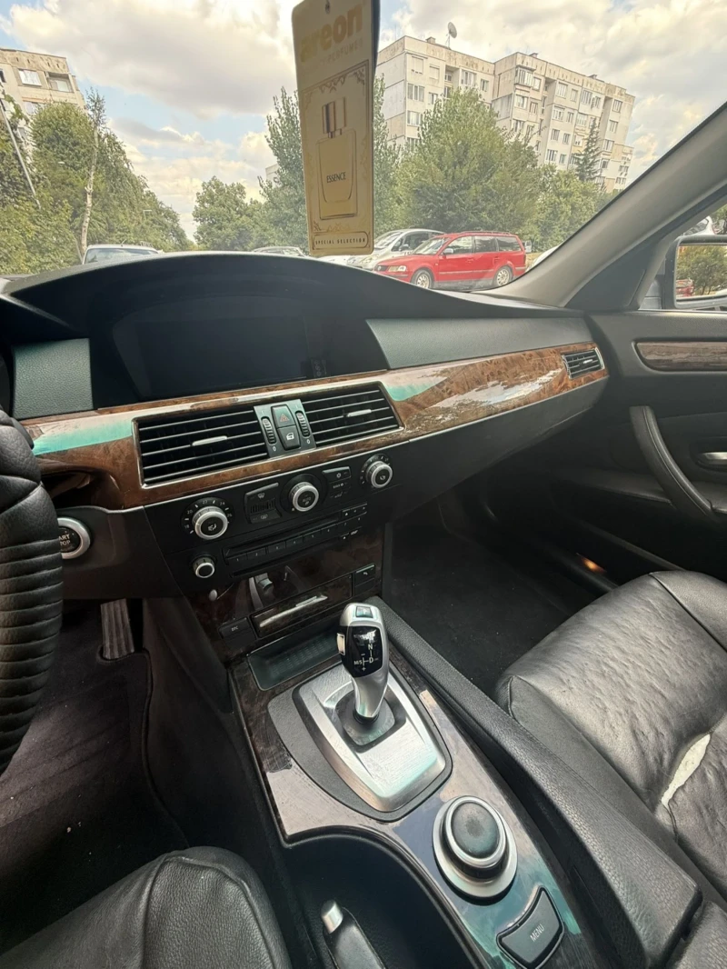 BMW 530 XDrive FaceLift, снимка 13 - Автомобили и джипове - 52863342