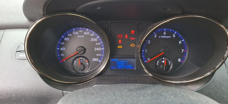Hyundai Genesis Coupe 3.8 R-Spec, снимка 6 - Автомобили и джипове - 52478197