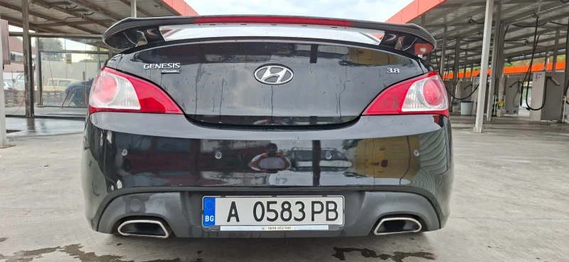Hyundai Genesis Coupe 3.8 R-Spec, снимка 4 - Автомобили и джипове - 52478197