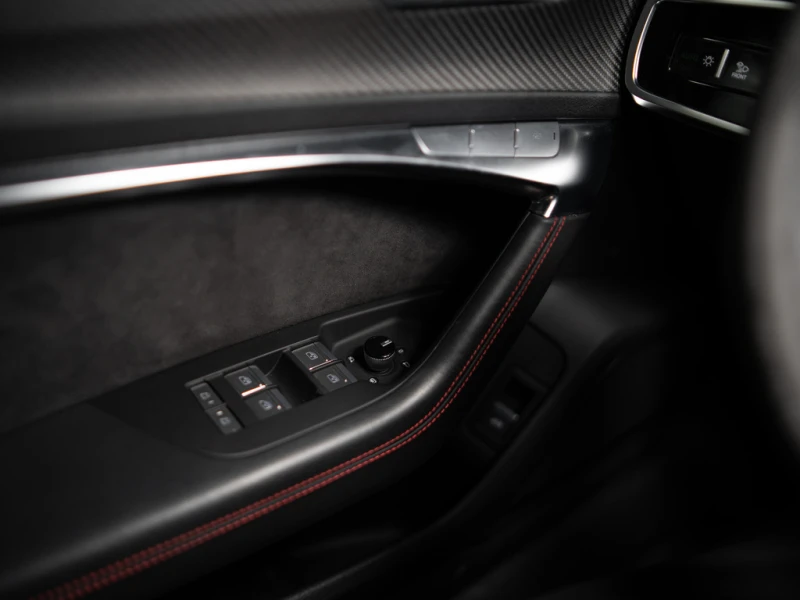 Audi Rs7 DYNAMIC PKG / CARBON OPTICS / ОБДУХ / BANG, снимка 8 - Автомобили и джипове - 52643750