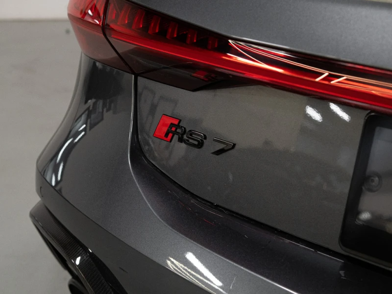 Audi Rs7 DYNAMIC PKG / CARBON OPTICS / ОБДУХ / BANG, снимка 4 - Автомобили и джипове - 52643750