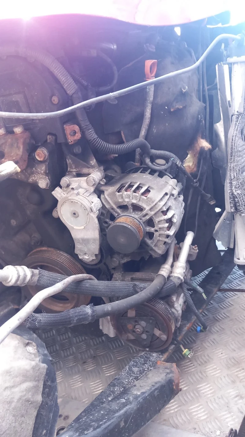 Peugeot 207 1.4hdi, снимка 6 - Автомобили и джипове - 52660382