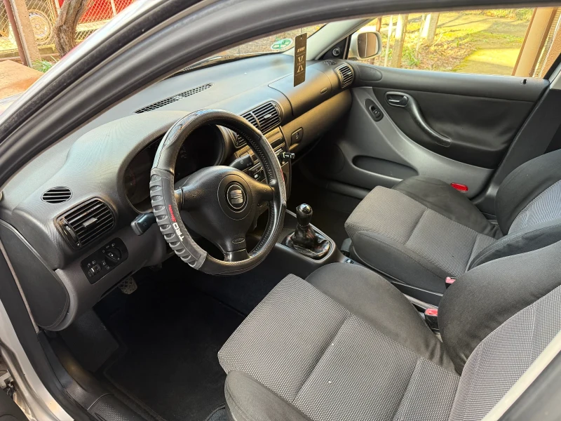 Seat Leon, снимка 3 - Автомобили и джипове - 52945200