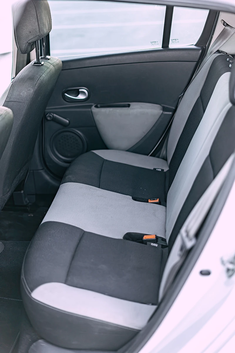 Renault Clio, снимка 10 - Автомобили и джипове - 52341570