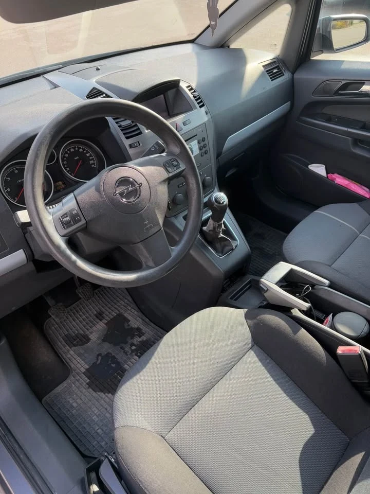 Opel Zafira, снимка 6 - Автомобили и джипове - 55631433