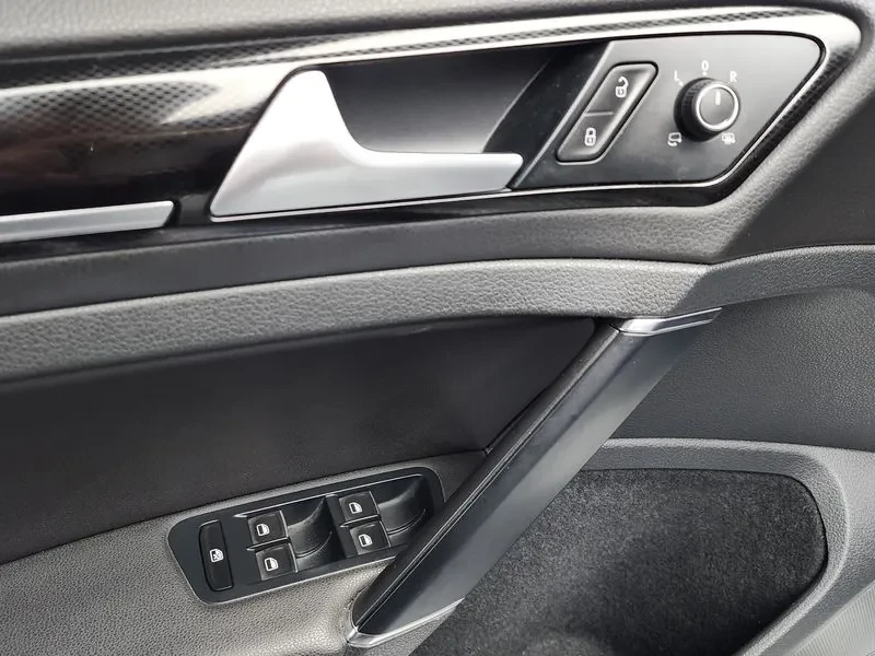 VW Golf 1.4 Tsi Premium, снимка 17 - Автомобили и джипове - 55748627