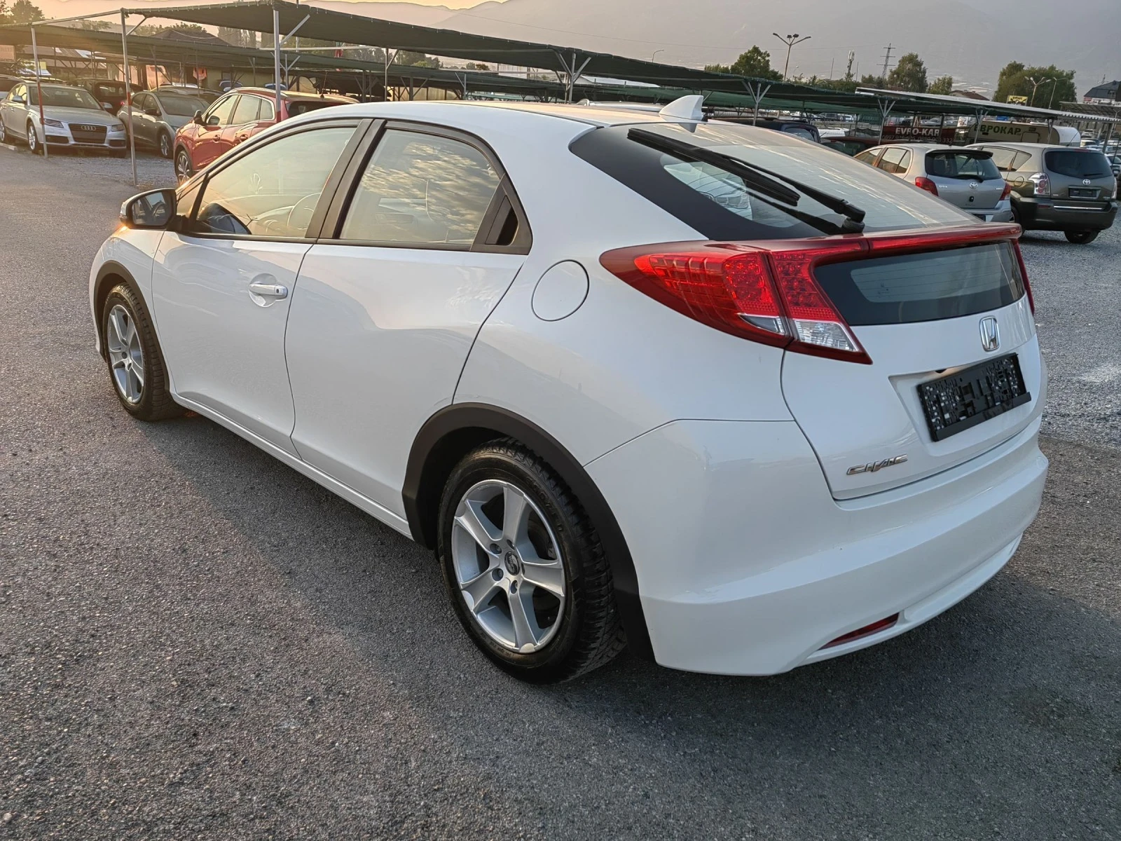 Honda Civic 1.4 I - изображение 4