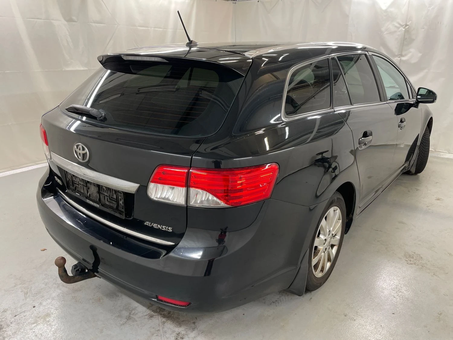 Toyota Avensis 1.8i/147HP/НАВИГАЦИЯ - изображение 4