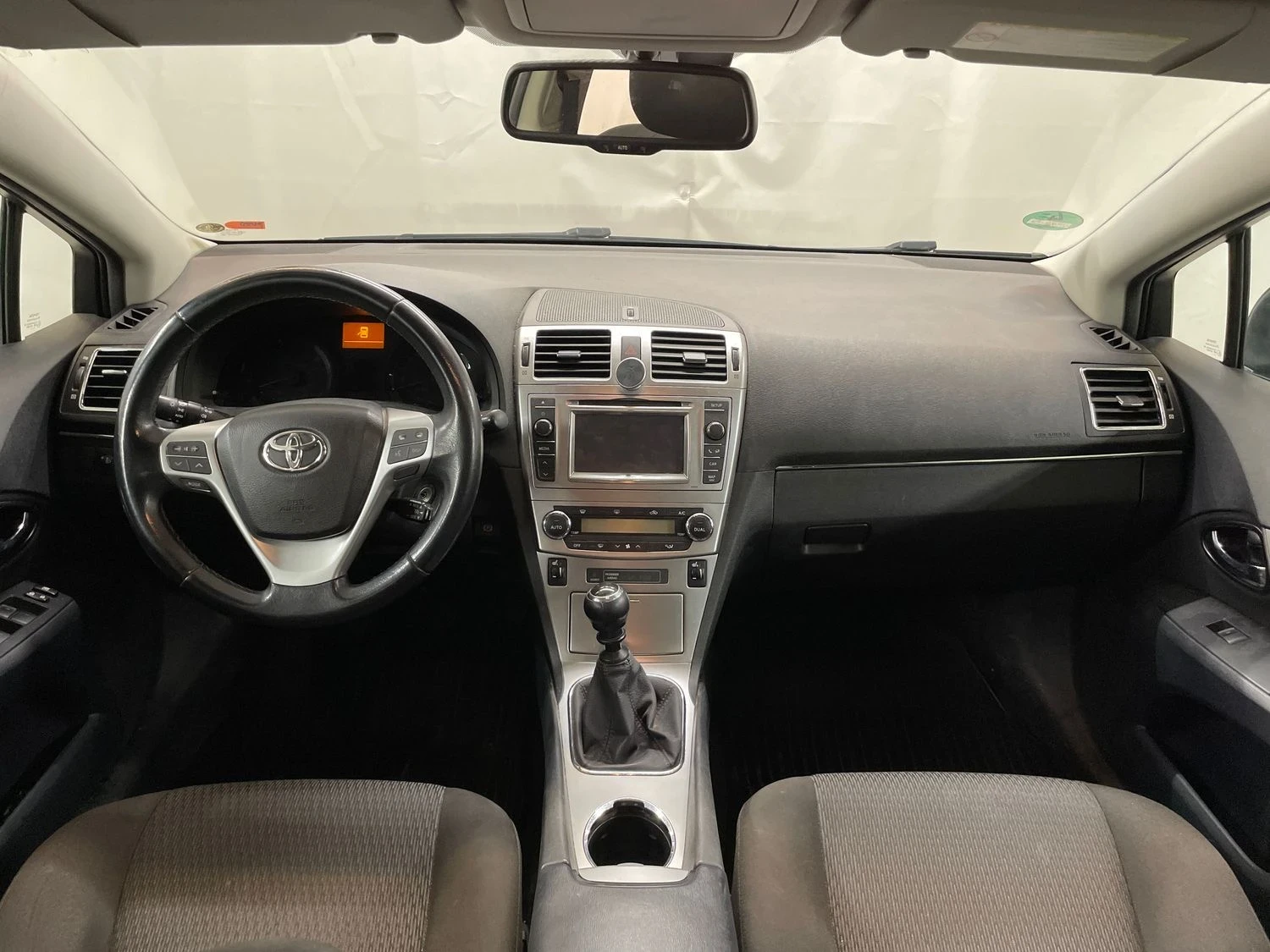 Toyota Avensis 1.8i/147HP/НАВИГАЦИЯ - изображение 7