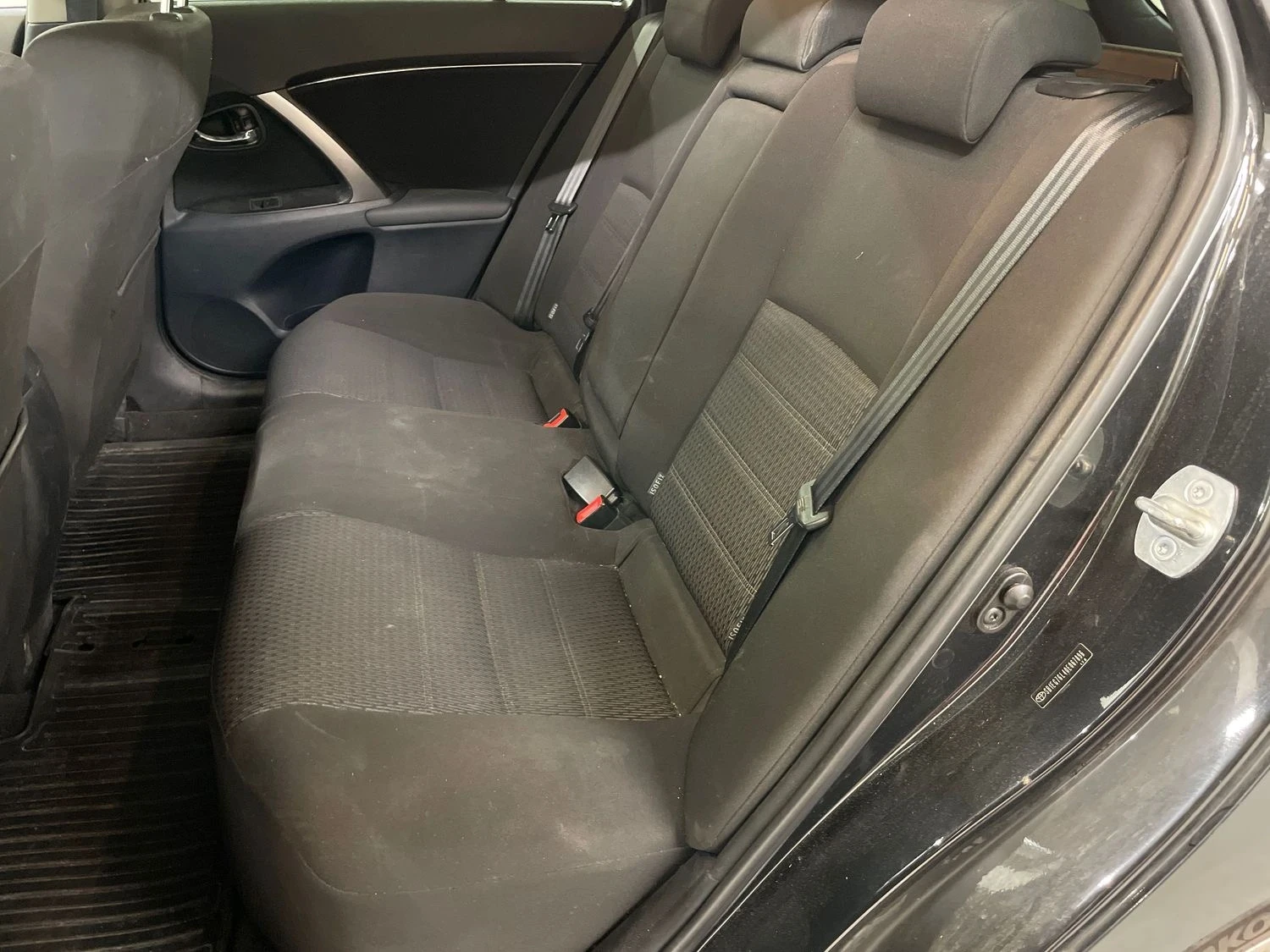Toyota Avensis 1.8i/147HP/НАВИГАЦИЯ - изображение 9