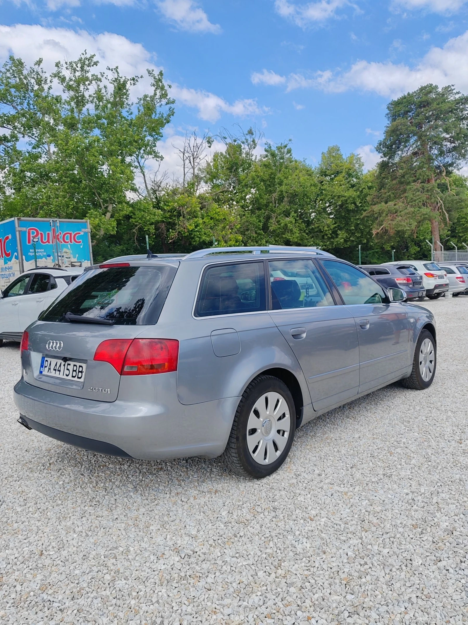 Audi A4 2.0, 140к.с. Навигация, камера  - изображение 3
