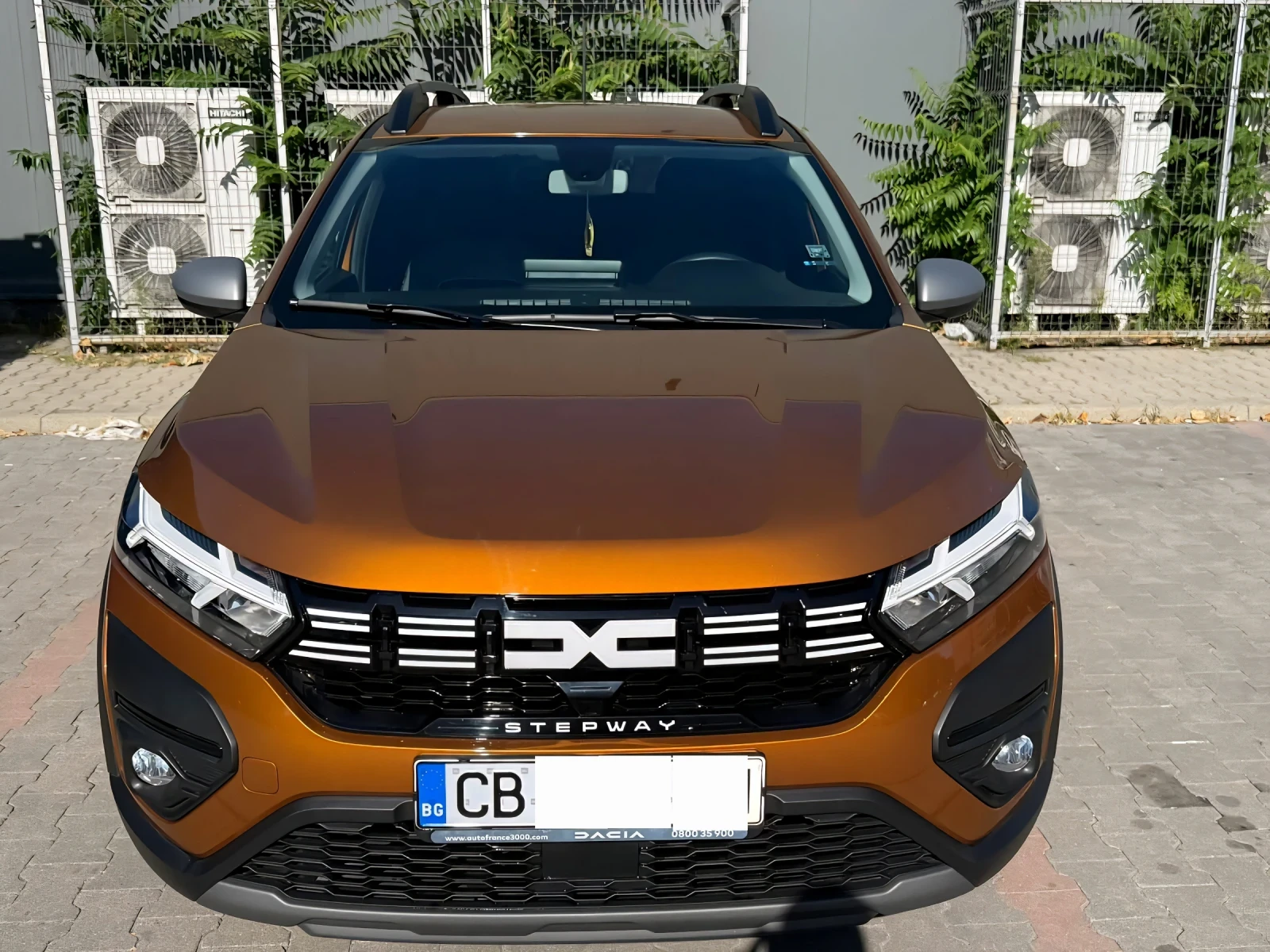 Dacia Sandero Stepway 1.0 CVT - изображение 2
