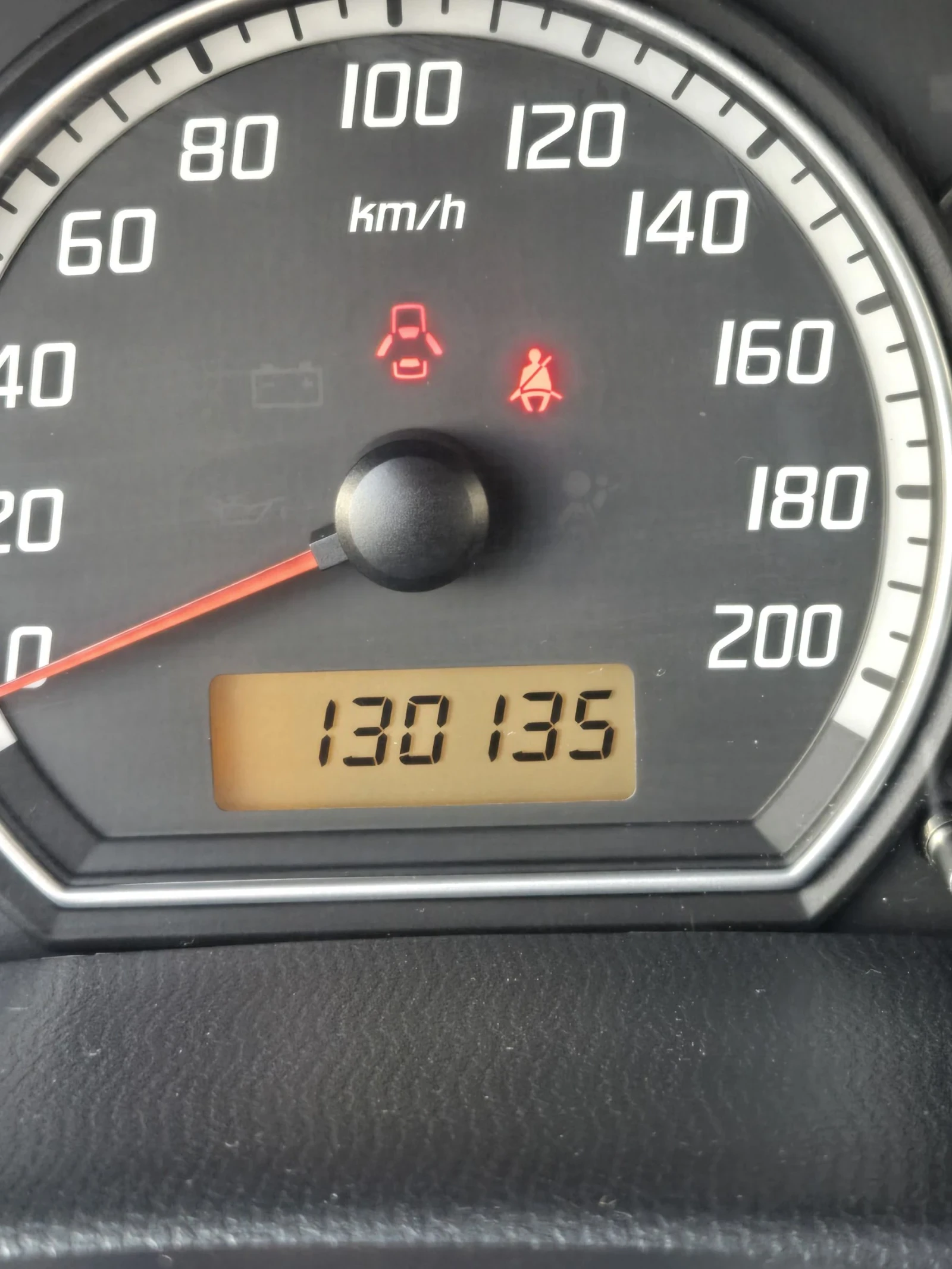 Suzuki Swift 1.3 бензин 90к.с. 130000км.4?4, снимка 8 - Автомобили и джипове - 53818493