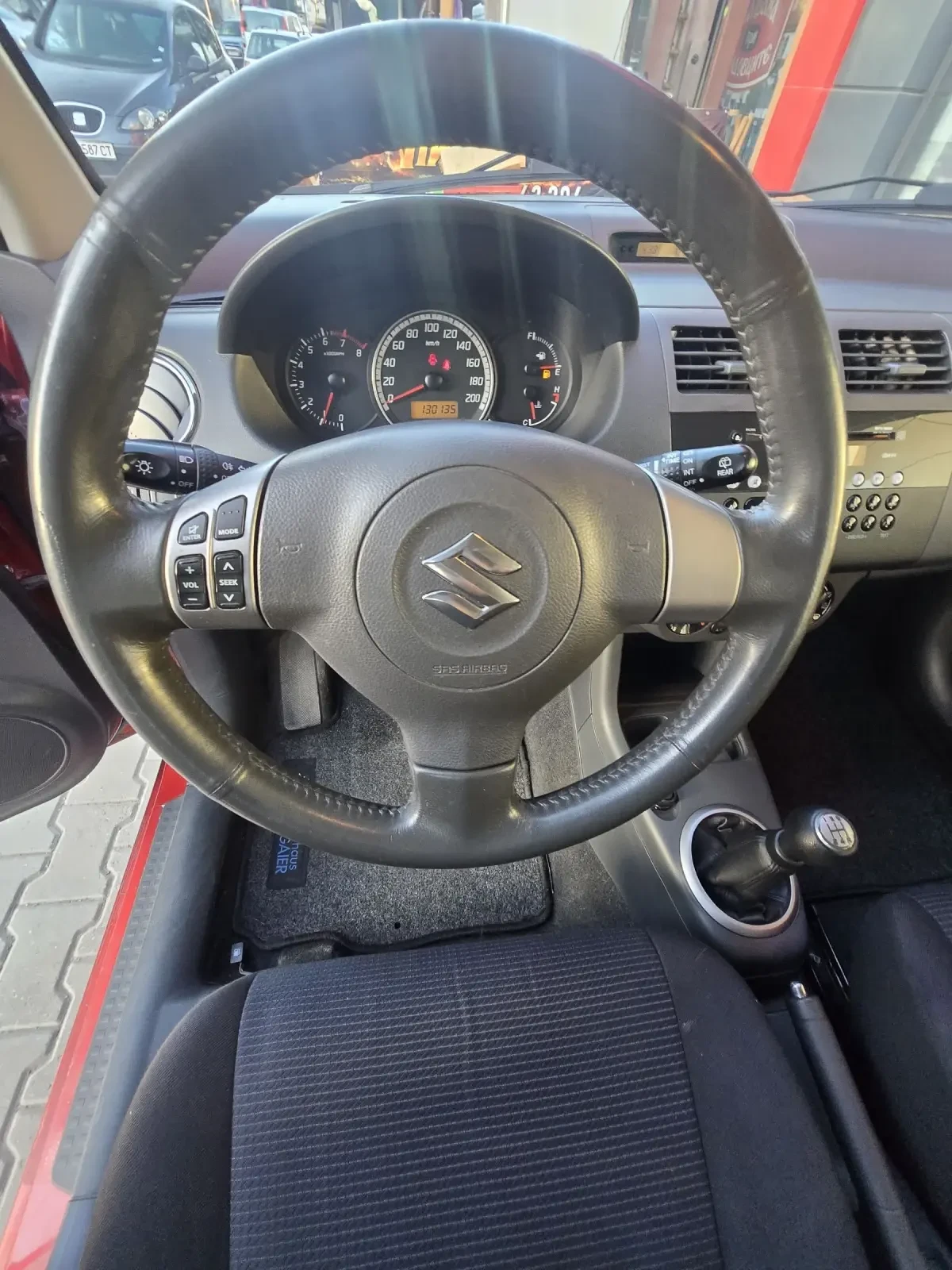 Suzuki Swift 1.3 бензин 90к.с. 130000км.4?4, снимка 12 - Автомобили и джипове - 53818493