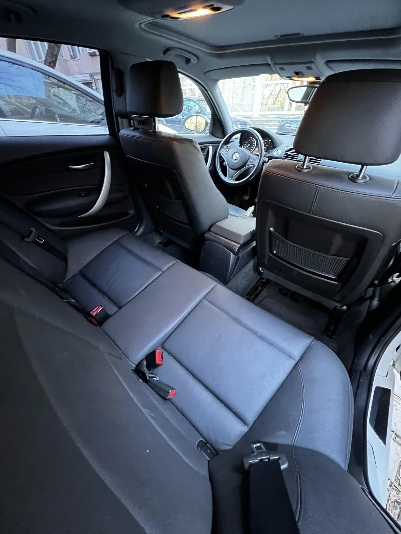 BMW 118 2.0d, снимка 11 - Автомобили и джипове - 54221874