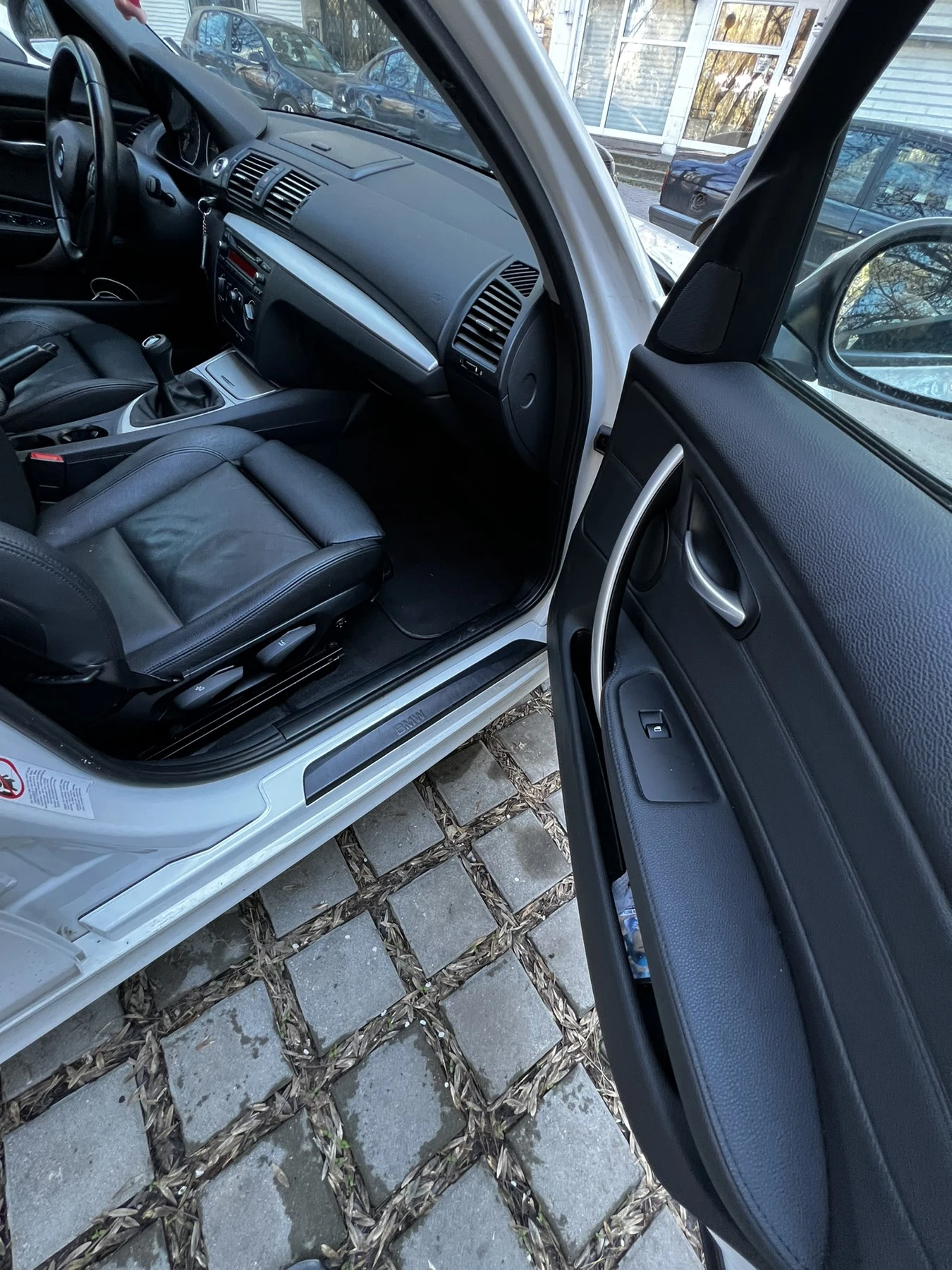 BMW 118 2.0d, снимка 12 - Автомобили и джипове - 54221874