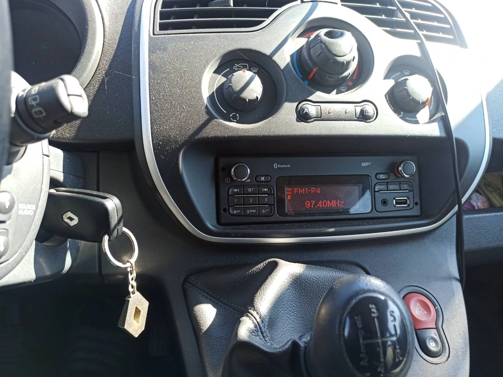 Renault Kangoo, снимка 14 - Автомобили и джипове - 54376657