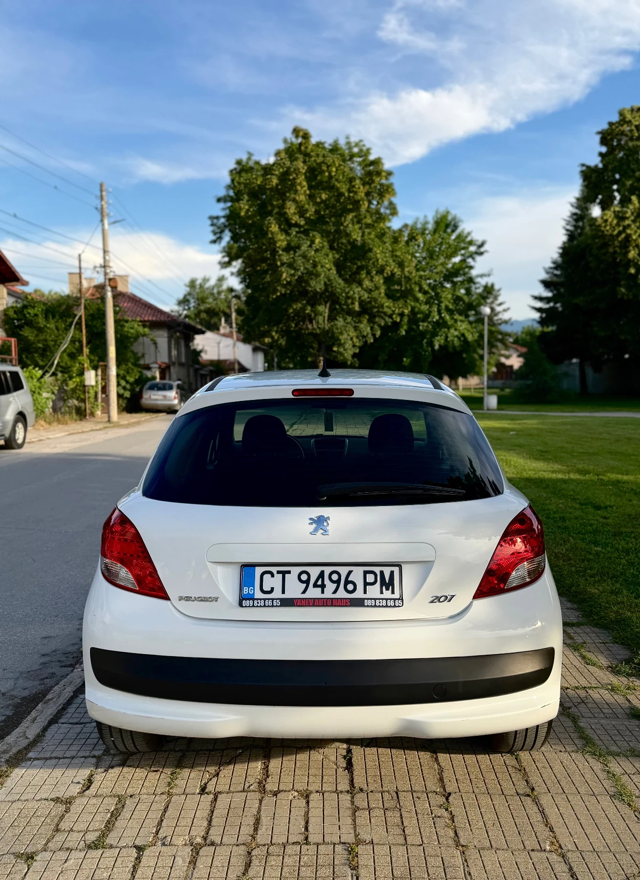 Peugeot 207 1.4HDI FACELIFT, снимка 8 - Автомобили и джипове - 54856986
