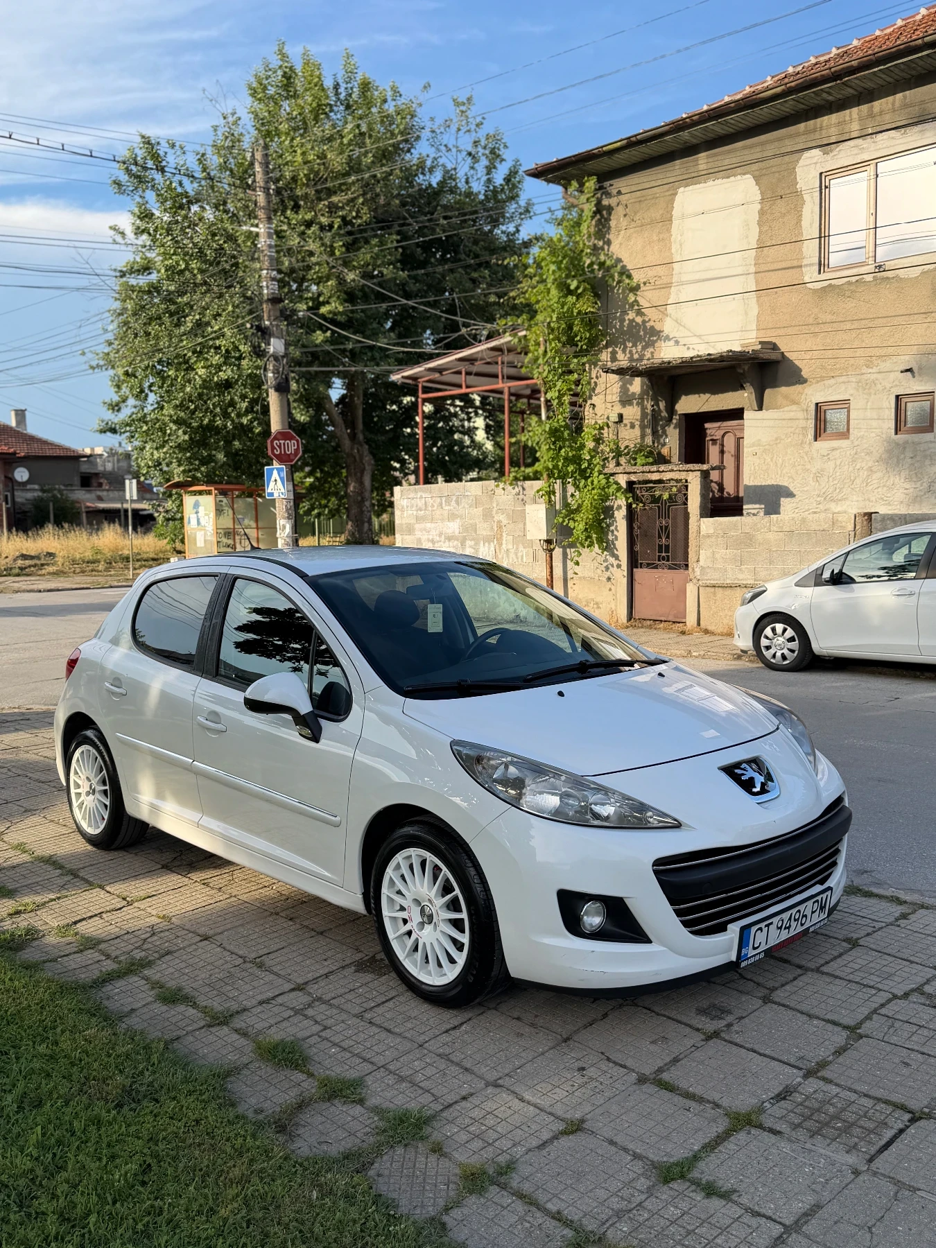 Peugeot 207 1.4HDI FACELIFT, снимка 2 - Автомобили и джипове - 54856986