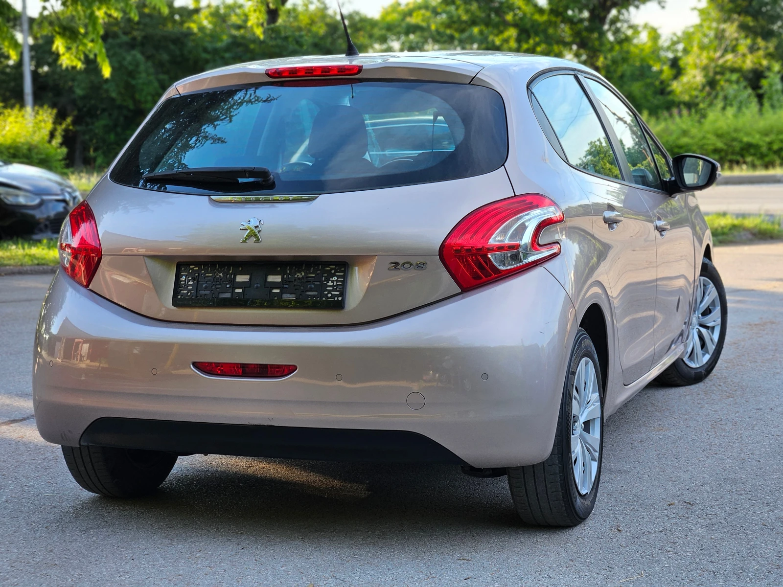 Peugeot 208 1.4, 68к.с., евро 5а!, снимка 5 - Автомобили и джипове - 54887829