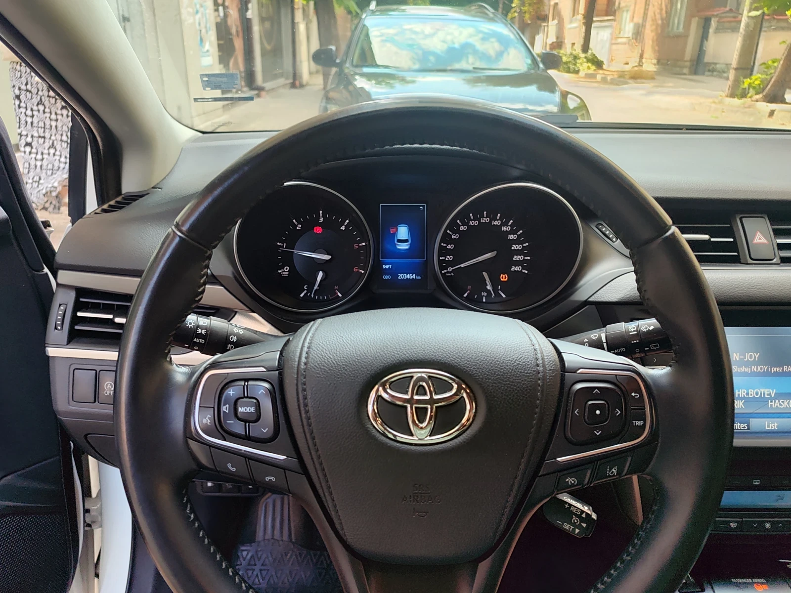 Toyota Avensis, снимка 10 - Автомобили и джипове - 55080750