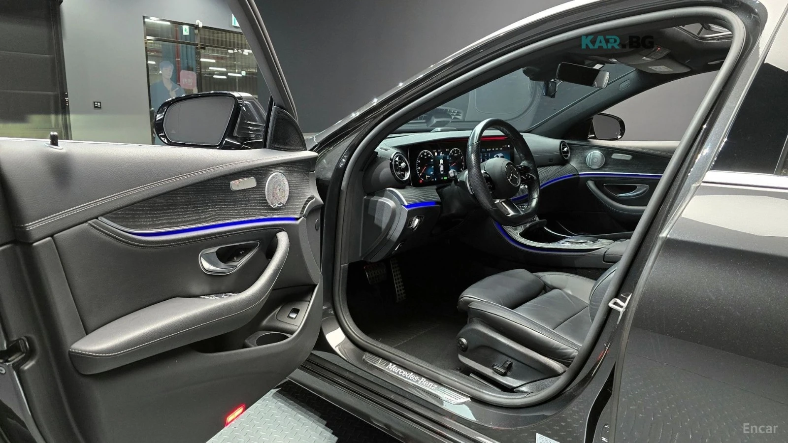 Mercedes-Benz E 350 AMG-LINE* 360CAMERA* BURMESTER* , снимка 5 - Автомобили и джипове - 55235942