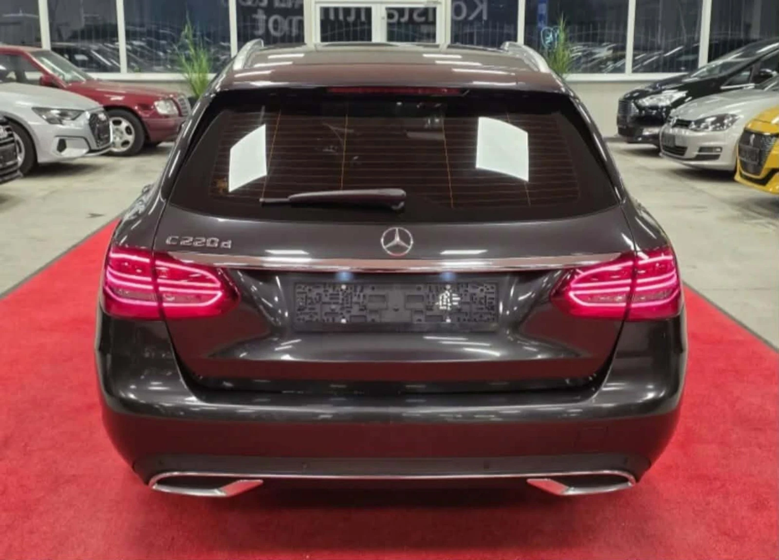 Mercedes-Benz C 220, снимка 8 - Автомобили и джипове - 55236977