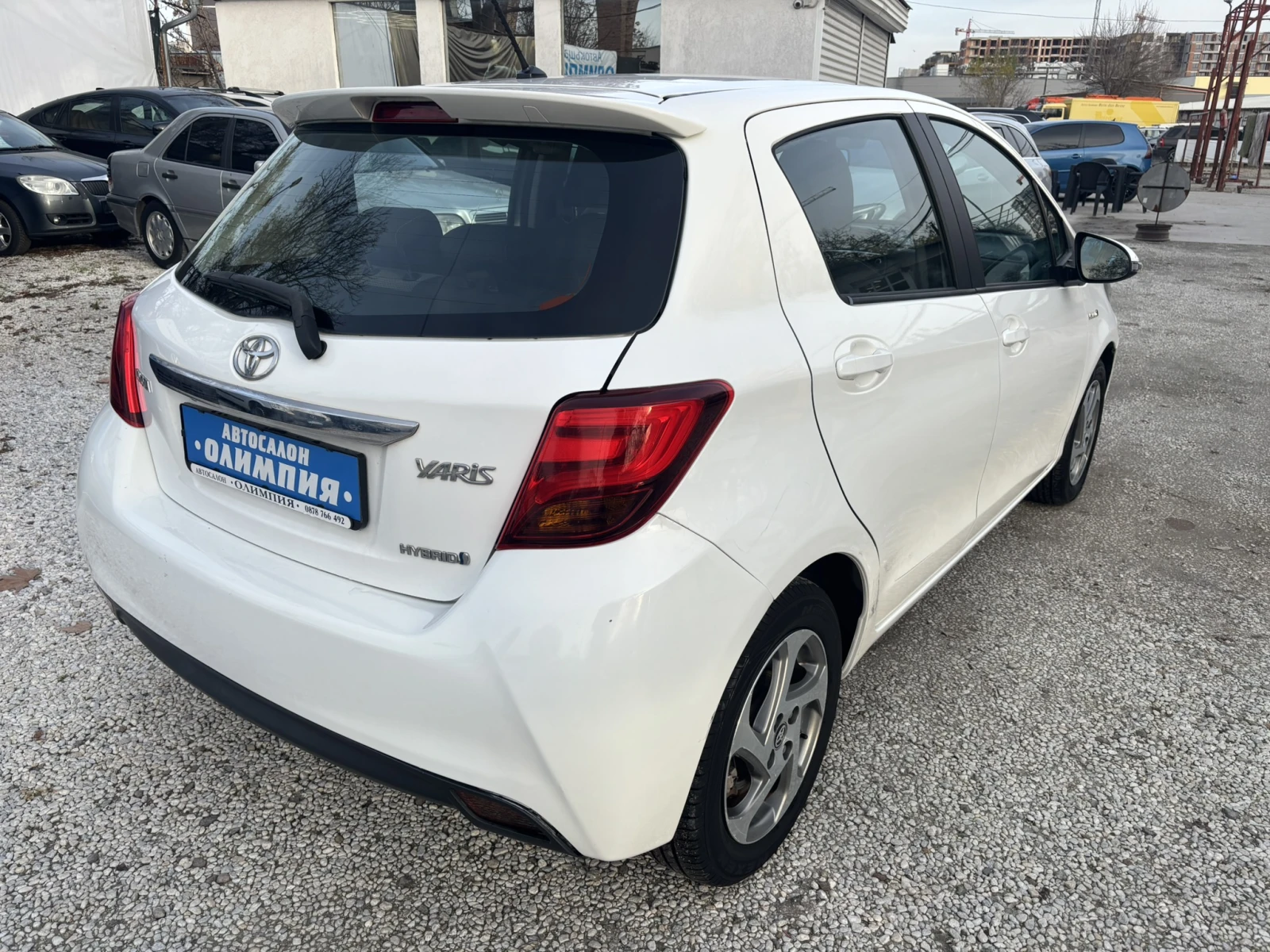 Toyota Yaris 1.5 - Hybrid, снимка 6 - Автомобили и джипове - 55594247