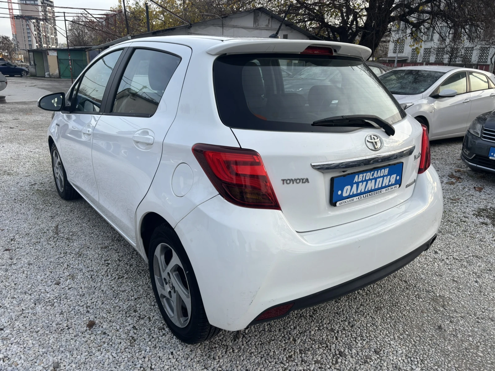 Toyota Yaris 1.5 - Hybrid, снимка 4 - Автомобили и джипове - 55594247