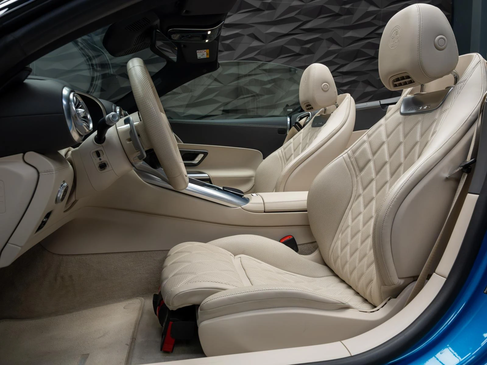 Mercedes-Benz SL 63 AMG 4MATIC+ ROADSTER* BURMESTER* HUD* 360CAM* MASSAGE*, снимка 9 - Автомобили и джипове - 55842305