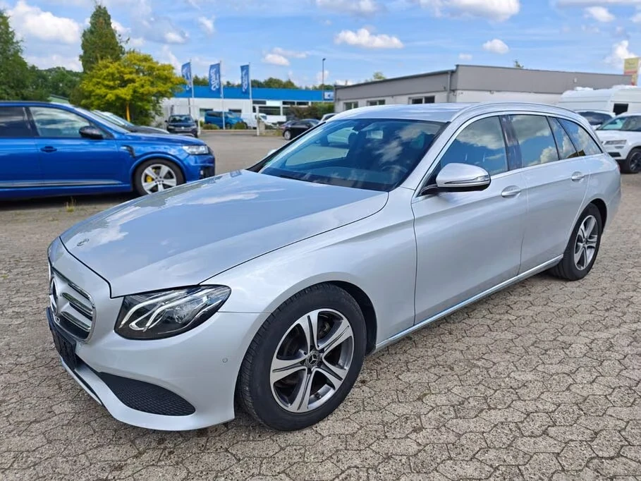 Mercedes-Benz E 220 9G-tronic Avantgarde, снимка 3 - Автомобили и джипове - 55843264