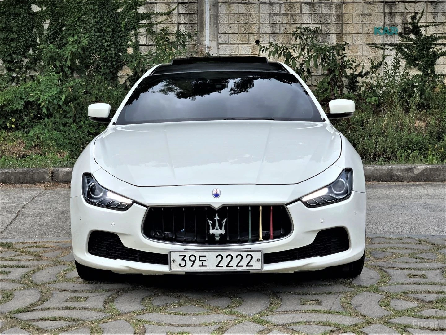 Maserati Ghibli 3.0 DIESEL* PANO* ПОДГРЕВ* НАВИ* КАМЕРА, снимка 3 - Автомобили и джипове - 55932102